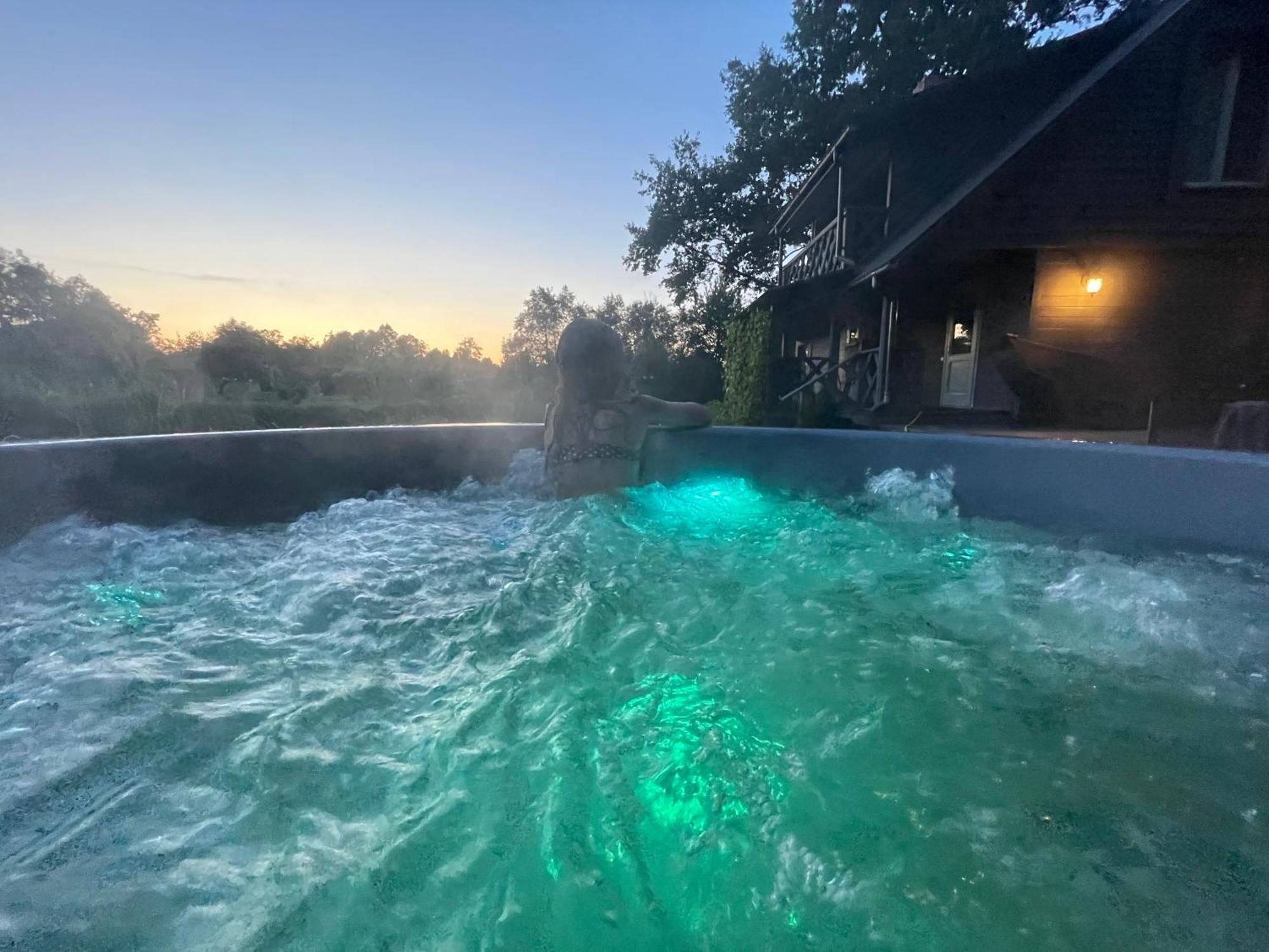 Namelis Prie Sirvintos Upes Su Pirtimi Villa Exterior photo